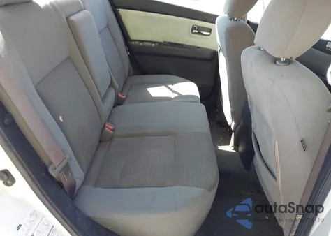 2011 Nissan Sentra 2.0S z USA, uszkodzony, nr VIN 3N1AB6AP1BL631541